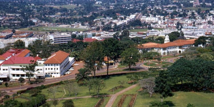 diplomatie.-un-lider-african-cere-1-miliard-de-dolari-si-cea-mai-frumoasa-femeie-pentru-a-nu-inchide-o-ambasada