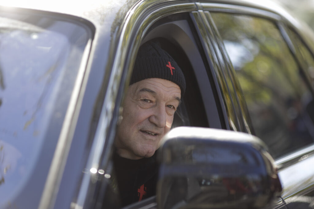 gigi-becali,-lasat-din-nou-fara-permis-pentru-viteza:-nu-era-nimeni-pe-strada-cu-cat-conducea-pe-soseaua-pipera-in-noaptea-de-inviere-–-hotnews.ro