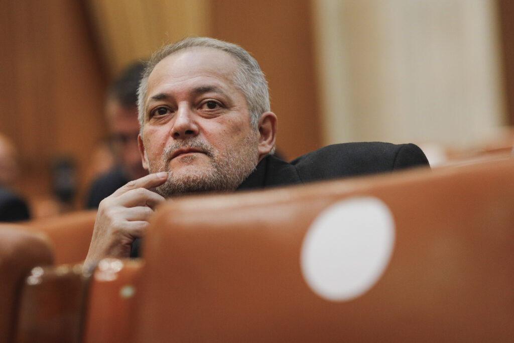 un-deputat-aur-a-murit-de-pasti-vom-fi-mai-saraci-fara-el-–-hotnews.ro