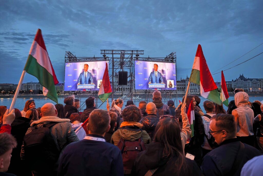 peter-magyar-anunta-ca-viktor-orban-l-a-felicitat-pentru-victoria-in-alegerile-din-ungaria-–-hotnews.ro