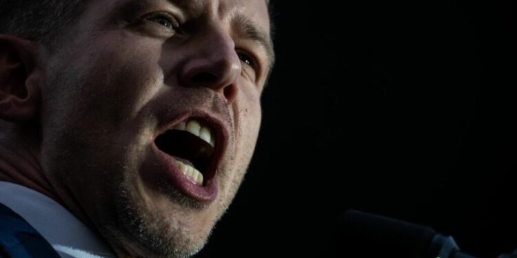 peter-magyar-explica-aversiunea-fata-de-liderul-aur:-george-simion-a-dansat-pe-mormintele-stramosilor-nostri,-iar-liderul-udmr-a-participat-la-campania-de-minciuni-impotriva-mea