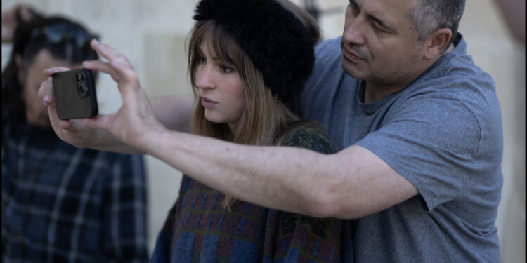 radu-jude-va-concura-la-cannes-cu-noul-sau-film,-jurnalul-unei-cameriste:-nu-este-o-adaptare-a-romanului-omonim-–-hotnews.ro