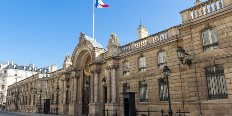 palatul-elysee,-vizat-de-anchetatori-intr-un-dosar-de-coruptie-privind-ceremonii-oficiale-accesul-le-a-fost-interzis-–-hotnews.ro