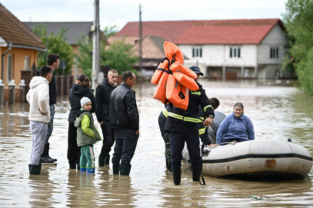 ministerul-mediului-lanseaza-un-ghid-de-solutii-verzi-pentru-prevenirea-inundatiilor