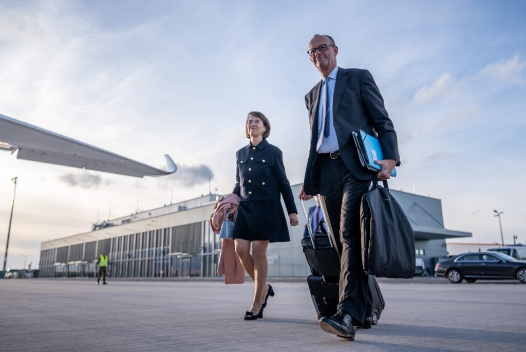 cancelarul-merz-spune-ca-a-zbura-mai-putin-nu-este-o-optiune-pentru-germania-–-hotnews.ro