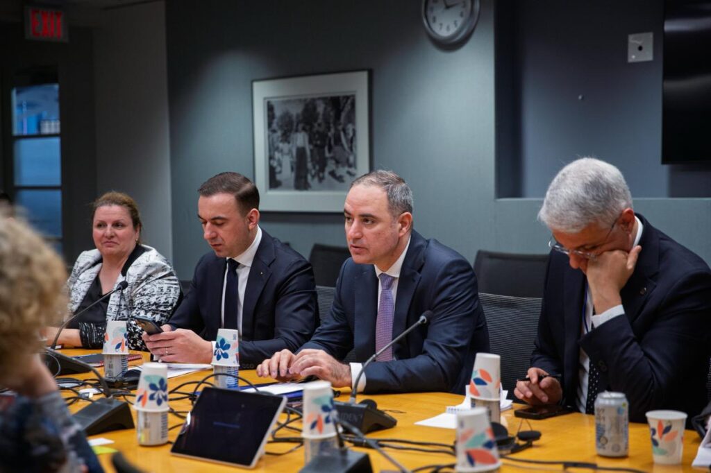 alexandru-nazare-anunta-prima-finantare-a-bancii-mondiale-in-domeniul-nuclear-din-ultimii-60-de-ani.-romania,-lider-pe-scena-regionala-a-energiei