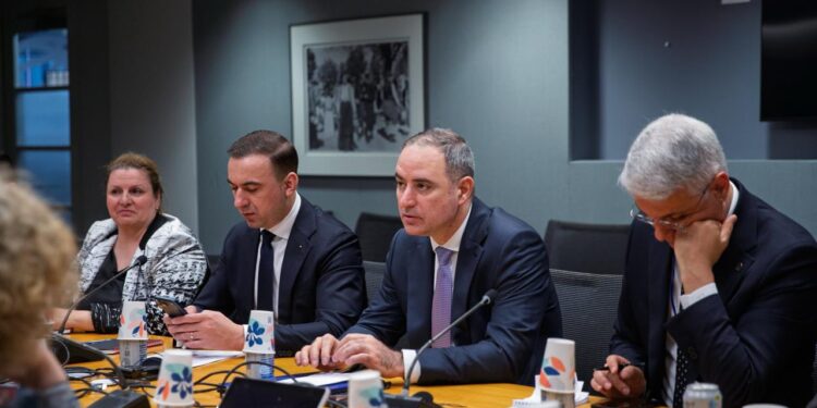 alexandru-nazare-anunta-prima-finantare-a-bancii-mondiale-in-domeniul-nuclear-din-ultimii-60-de-ani.-romania,-lider-pe-scena-regionala-a-energiei