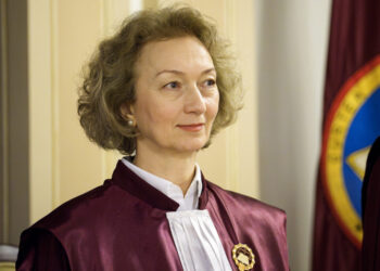 ccr-sub-presiune?-simina-tanasescu-explica-momentul-in-care-judecatorii-au-parasit-sala