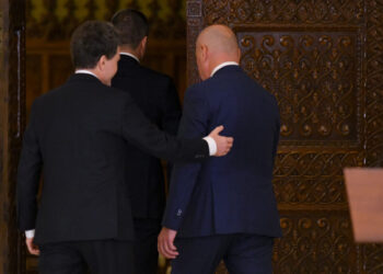 lider-pnl:-daca-nicusor-dan-nu-il-sustine-ferm-pe-bolojan,-risca-o-panta-de-prabusire-accentuata,-dupa-modelul-iohannis