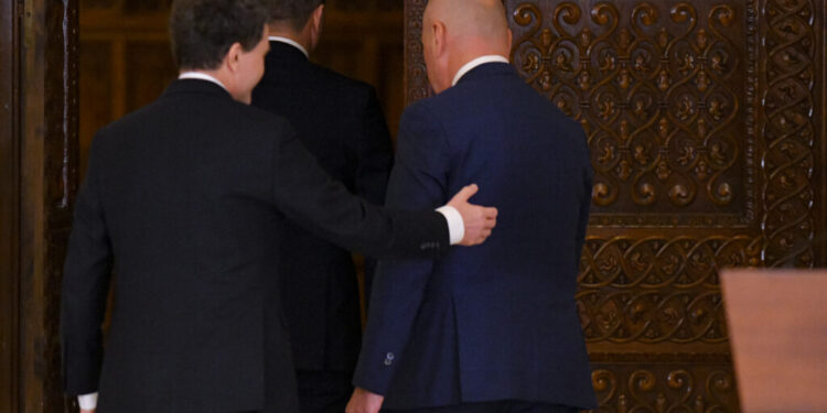 lider-pnl:-daca-nicusor-dan-nu-il-sustine-ferm-pe-bolojan,-risca-o-panta-de-prabusire-accentuata,-dupa-modelul-iohannis