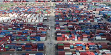 economia-chinei-a-crescut-vertiginos-in-primele-luni-ale-anului,-dar-a-iesit-la-iveala-o-vulnerabilitate-fundamentala:-toata-industria-este-sub-presiune-–-hotnews.ro