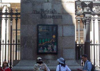 propunerea-marii-britanii-de-taxa-turistii-la-intrarea-in-muzee-starneste-nemultumirea-fostelor-colonii-–-hotnews.ro