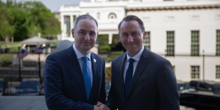 nazare,-intalnire-la-casa-alba:-romania-se-afla-intr-una-dintre-cele-mai-bune-pozitii-din-ultimii-ani-in-relatia-cu-administratia-sua