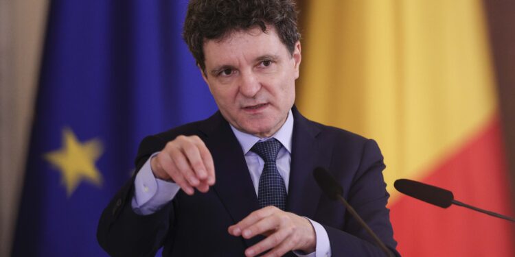 reactie-dupa-aparitia-de-joi-seara-a-lui-nicusor-dan:-frica-peste-romania-–-hotnews.ro