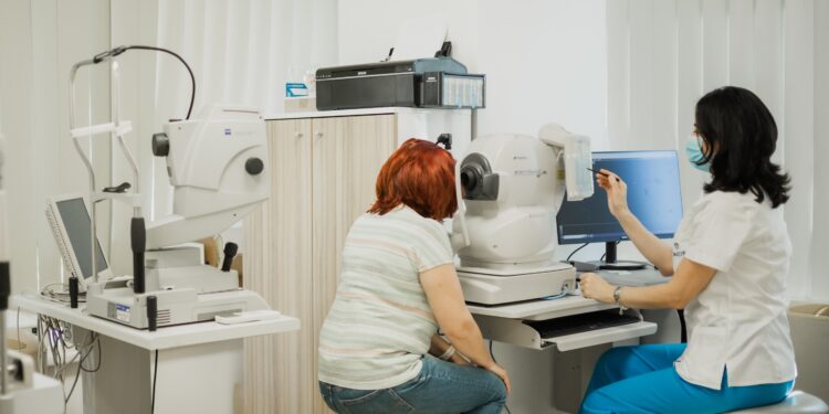 medic-oftalmolog:-majoritateaafectiunilor-oculare-care-duc-la-pierderea-vederii-pot-fi-prevenite-sauchiar-vindecate,-daca-sunt-diagnosticate-la-timp-–-hotnews.ro