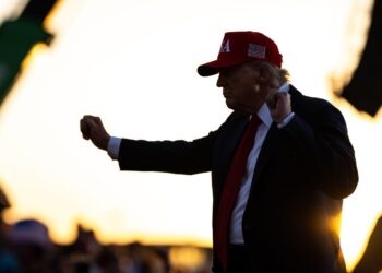 trump-sustine-ca-uraniul-din-iran-va-fi-adus-in-sua-vom-excava-cu-masinarii-mari-–-hotnews.ro