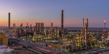 cat-petrol-a-pierdut-lumea-in-cele-50-de-zile-de-razboi-din-golful-persic-efectele-se-vor-resimti-chiar-si-cativa-ani-–-hotnews.ro