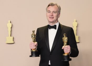 christopher-nolan-afirma-ca-noul-sau-film-spune-povestea-povestilor:-a-fost-un-cosmar-de-filmat-–-hotnews.ro