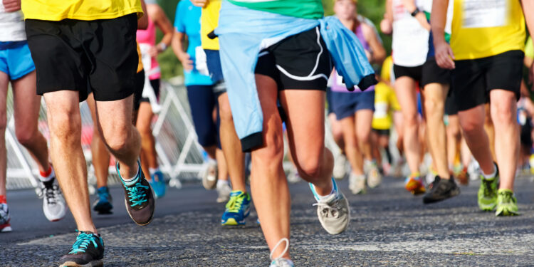 doi-barbati-au-ajuns-in-topul-probei-feminine-la-un-maraton-celebru-din-africa-de-sud-ce-a-urmat-–-hotnews.ro