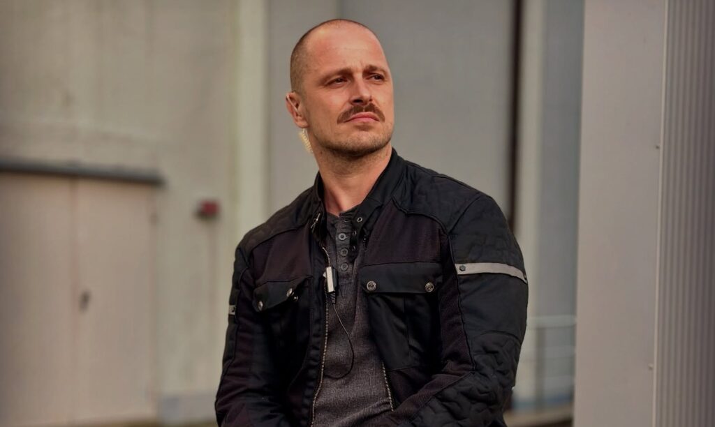 interviu-mutat-din-dragoste-acum-15-ani-in-germania,-un-actor-roman-vorbeste-despre-diferentele-celor-doua-tari-mi-e-foarte-dor-de-tara,-dar-sa-ma-intorc-e-un-pas-destul-de-mare-–-hotnews.ro