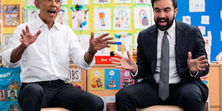 video-barack-obama-si-zohran-mamdani-au-citit-povesti-si-au-cantat-intr-un-centru-pentru-copii-din-bronx-–-hotnews.ro