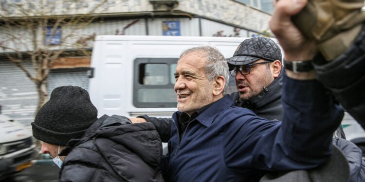 teheranul-critica-pirateria-americana-dupa-confiscarea-unei-nave-si-promite-un-raspuns-–-hotnews.ro