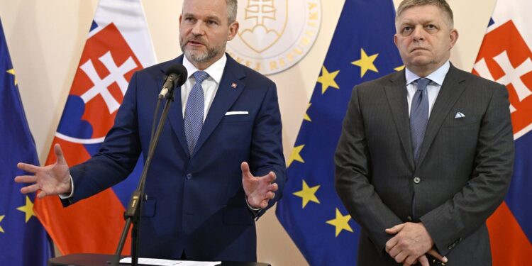 in-slovacia,-presedintele-convoaca-un-referendum-pentru-restabilirea-parchetului-anticoruptie,-desfiintat-de-premierul-fico-–-hotnews.ro