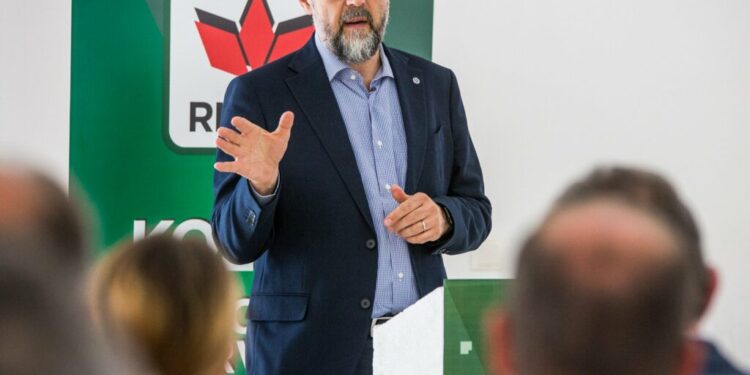 kelemen-hunor:-noi-nu-ne-retragem,-nu-ma-bag-intre-psd-si-pnl