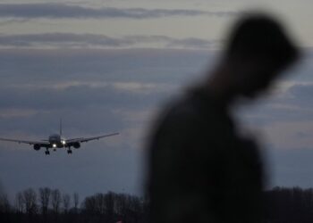 un-avion-cu-500-de-milioane-de-dolari,-blocat-la-sol-sua-au-taiat-accesul-irakului-la-cash-in-lupta-cu-militiile-pro-iran-–-hotnews.ro