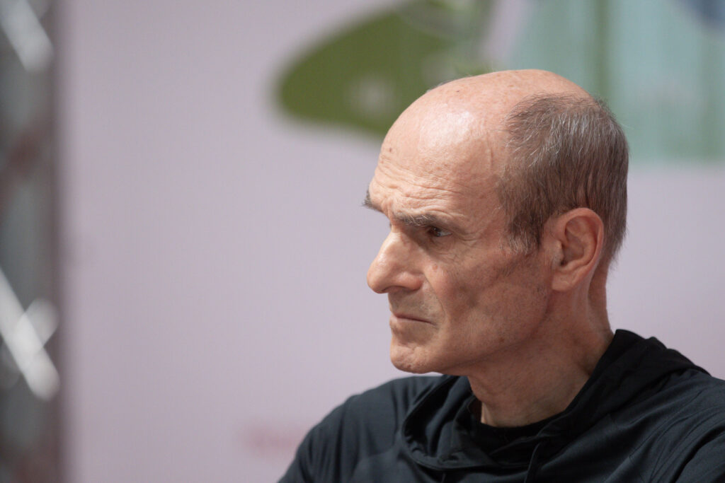 ctp,-dupa-apelul-la-calm-al-presedintelui:-pai,-poti-sa-cazi-in-prapastie-foarte-calm,-fara-sa-tipi,-fara-sa-dai-din-maini-–-hotnews.ro