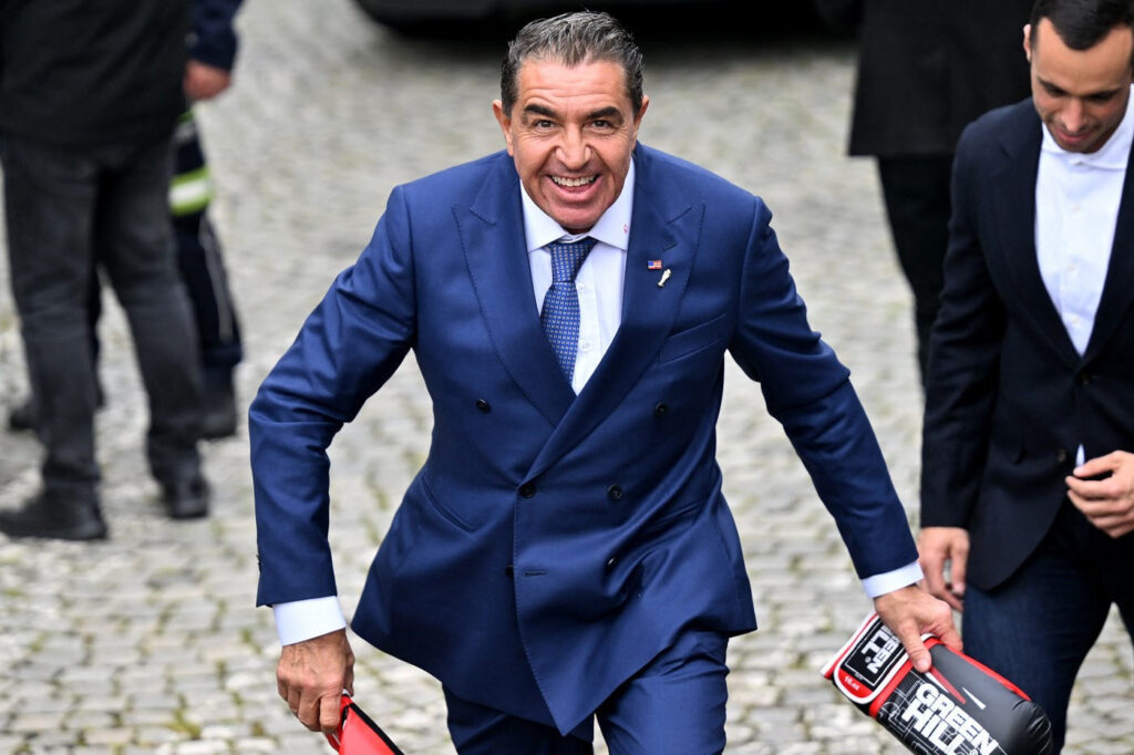 emisarul-lui-trump-a-cerut-fifa-sa-inlocuiasca-iranul-cu-italia-la-cupa-mondiala-cum-raspund-fifa-si-teheranul-la-neobisnuita-solicitare-–-hotnews.ro