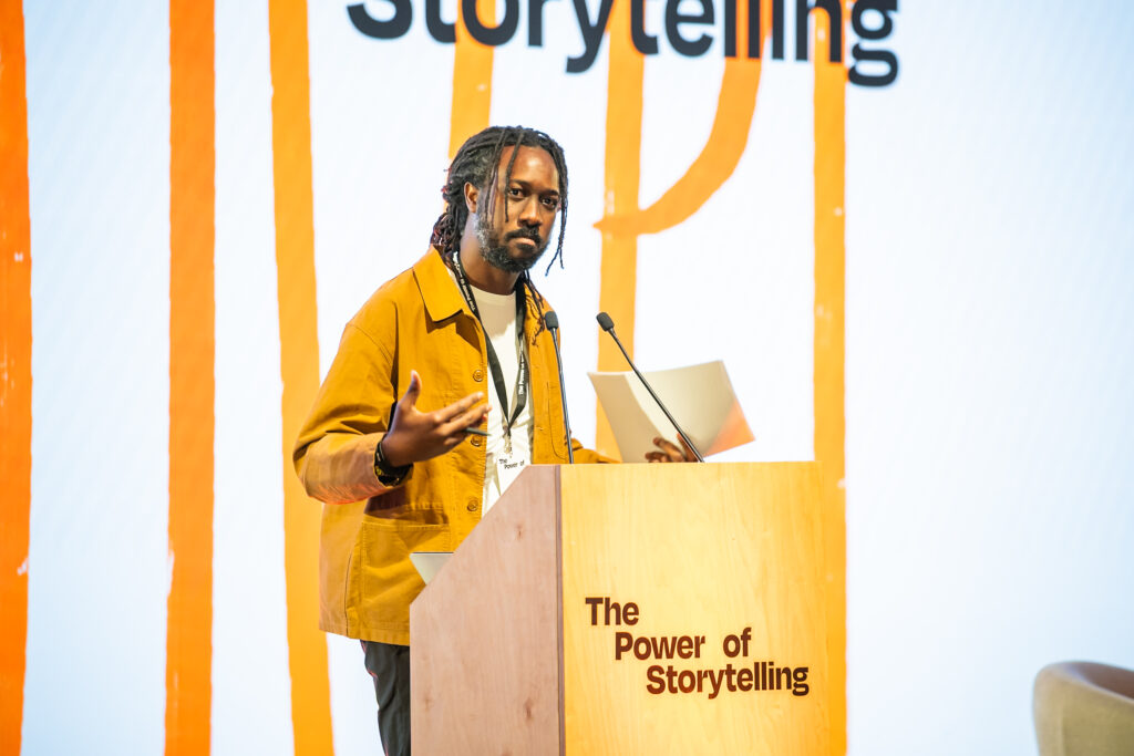 sunt-un-produs-al-sperantei-un-mesaj-rostit-la-bucuresti-de-un-jurnalist-originar-din-trinidad-si-tobago-–-hotnews.ro