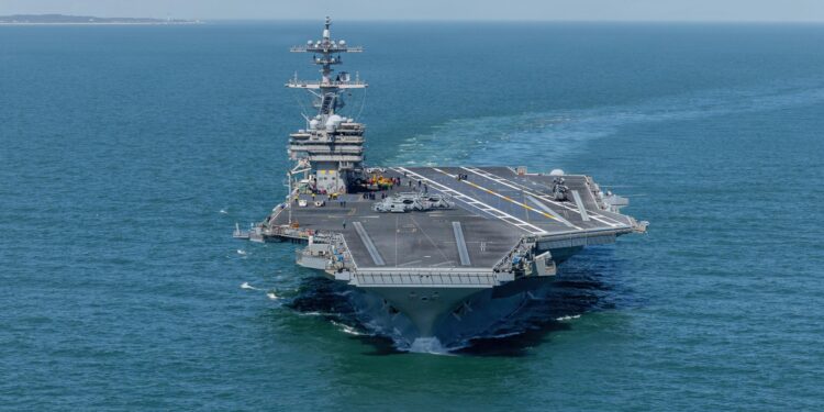 uss-george-bush-se-apropie-de-orientul-mijlociu-cu-puntea-plina-de-avioane-de-vanatoare-–-hotnews.ro