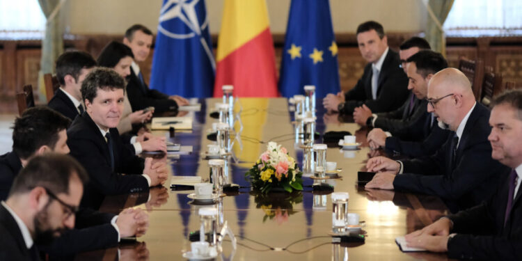 tanczos-barna:-nicusor-dan-e-un-presedinte-echidistant-/-nu-m-as-fi-asteptat-sa-l-apere-pe-bolojan