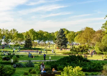 vremea-pana-pe-25-mai-anm-anunta-temperaturi-mult-sub-cele-normale,-apoi-se-stabilizeaza-treptat-–-hotnews.ro