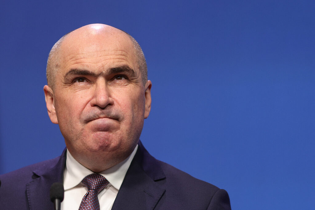 reactia-lui-ilie-bolojan-dupa-ce-o-drona-ruseasca-s-a-prabusit-la-galati-si-a-afectat-o-gospodarie-–-hotnews.ro