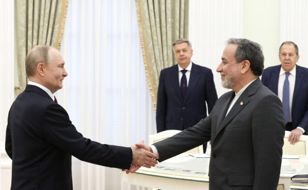 dupa-ce-intalnirea-cu-emisarii-americani-n-a-mai-avut-loc,-seful-delegatiei-din-iran-merge-la-moscova,-unde-ii-va-raporta-lui-putin-stadiul-negocierilor-–-hotnews.ro