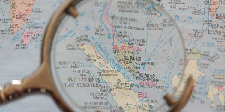 iranul-propune-indoneziei-sa-taxeze-navele-care-trec-prin-stramtoarea-malacca-–-hotnews.ro