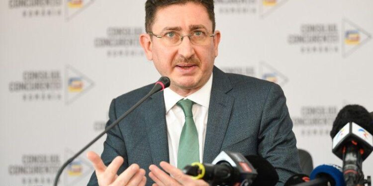 chiritoiu:-reducerea-accizei-la-carburanti-pentru-toti-a-fost-o-masura-suboptimala-pentru-cei-cu-masini-de-zeci-de-mii-de-euro-nu-conteaza-scumpirea-plinului-cu-100-de-lei-–-hotnews.ro