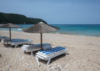 grecia-impune-reguli-stricte-pentru-plajele-neumblate-din-cauza-turismului-excesiv