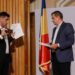 criza-politica-din-romania,-in-presa-internationala:-fostul-partid-de-guvernamant-se-alatura-eforturilor-extremei-drepte-de-a-l-demite-pe-premier-–-hotnews.ro