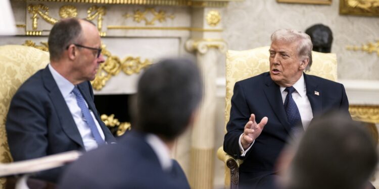 trump-a-rabufnit-la-adresa-lui-merz,-dupa-criticile-dure-privind-razboiul-din-iran-nu-stie-despre-ce-vorbeste-–-hotnews.ro