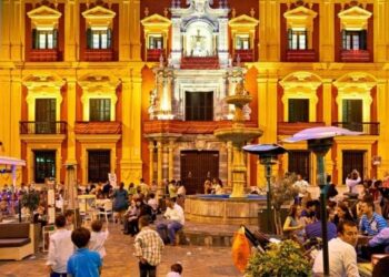 reguli-noi-pentru-turist-in-spania:-canicula-trage-obloanele-teraselor-in-zonele-de-vacanta