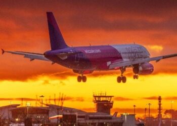 wizz-air-ar-putea-oferi-pasagerilor-internet-la-bord,-cu-o-singura-conditie