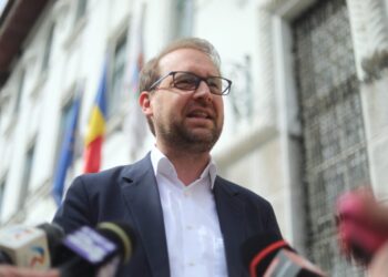 fritz,-atac-la-adresa-psd,-pe-fondul-motiunii:-alege-drumul-spre-est.-drumul-aur