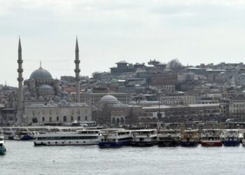 invazie-romaneasca-in-antalya.-dependenta-de-all-inclusive