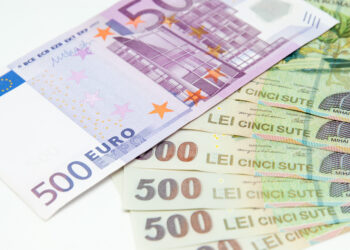 leul-continua-sa-se-deprecieze,-pe-fondul-crizei-politice-euro,-la-o-noua-valoare-record-pe-piata-interbancara-–-hotnews.ro