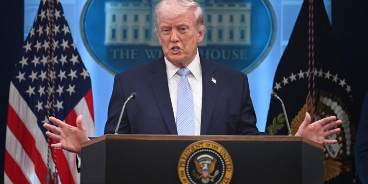 reactia-categorica-a-lui-donald-trump-in-fata-celor-mai-recente-propuneri-ale-iranului:-e-un-haos-total-acolo-–-hotnews.ro