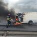 o-autoutilitara-a-luat-pe-foc-pe-a1,-pe-directia-bucuresti-pitesti.-traficul-rutier-a-fost-restrictionat-in-zona-localitatii-argesene-cateasca