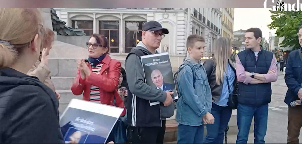 cateva-zeci-de-ieseni-au-iesit-si-ei-in-strada-sa-il-sustina-pe-bolojan